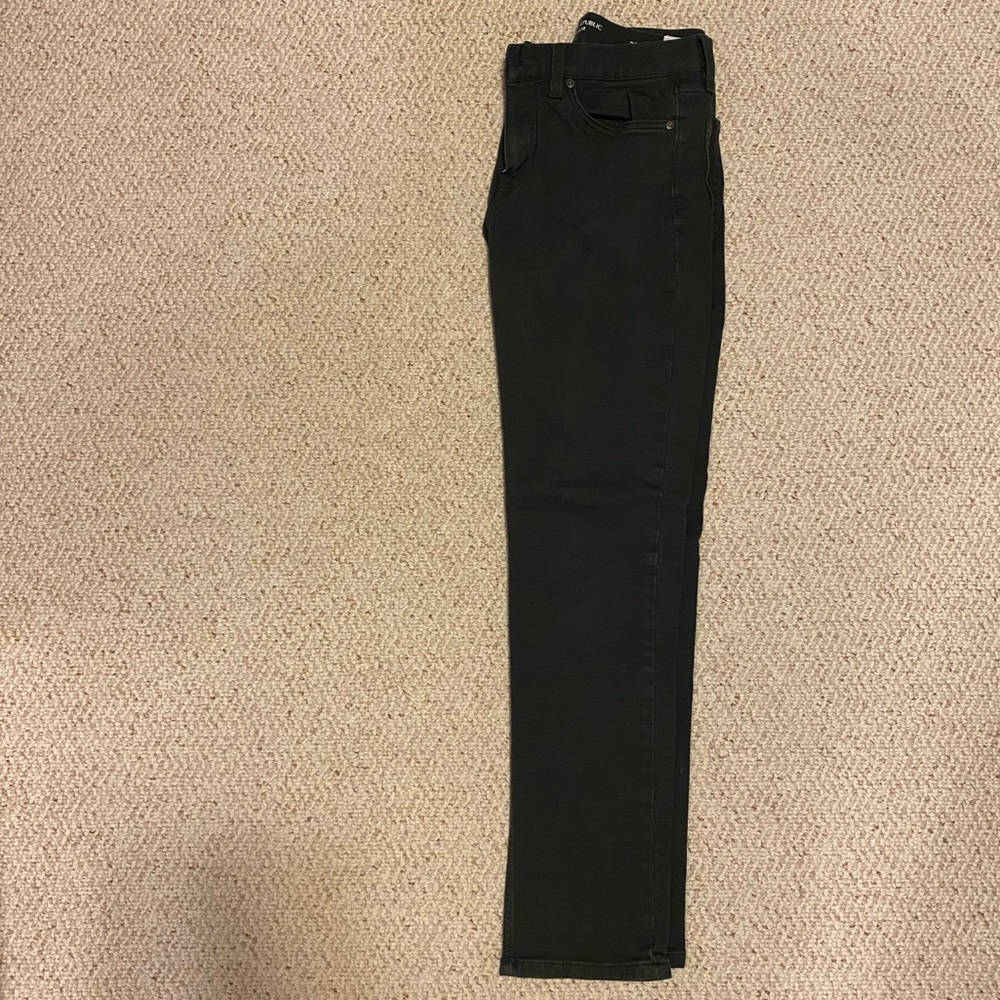 Banana Republic Gray Traveler Pant 30x32